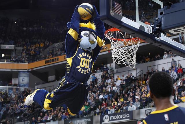 泰森出场16分钟赚2000万美元 相当于梅西整赛季收入