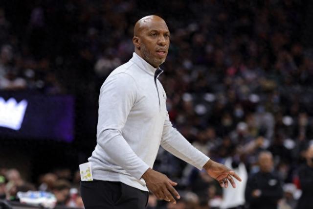 萨林杰18+20沈梓捷20分深圳力克北京 方硕19+7